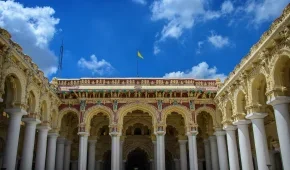 thirumalai-nayak-palace 